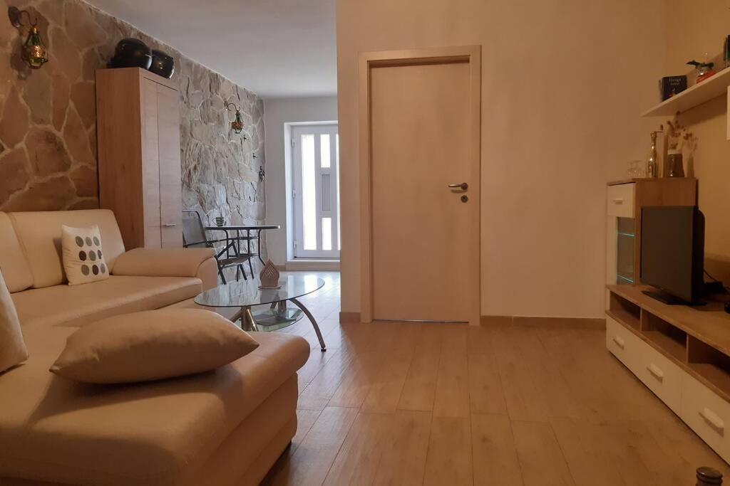 Apartmant Angel Wings Omiš Esterno foto